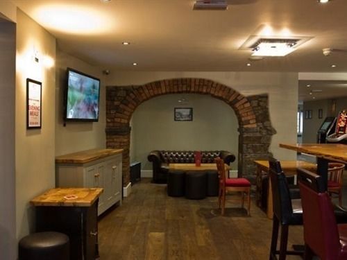 Cambrian Inn Tredegar Exterior foto